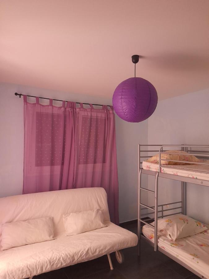 Bright Top Floor Apartment! Закинтос Экстерьер фото